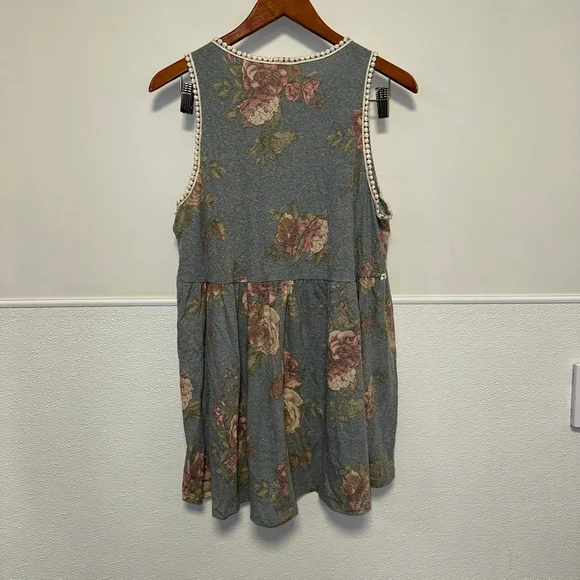 143 Story By Line Uo Women's Grey Pink Floral Tunic Top Size L - Picture 2 of 11